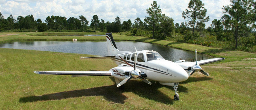 Featured_homeslide_planebypond